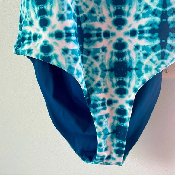 Tori Praver Seafoam Beach Blue Tie Dye Cheeky Women's One Piece. Size medium - Picture 4 of 8